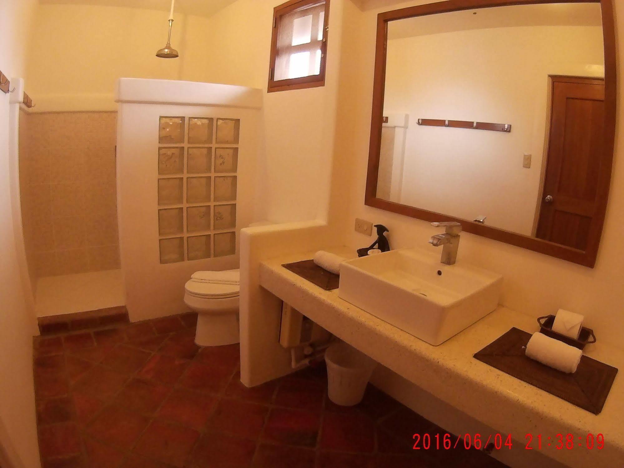 Готель Casitas De Boracay Manoc-Manoc Екстер'єр фото