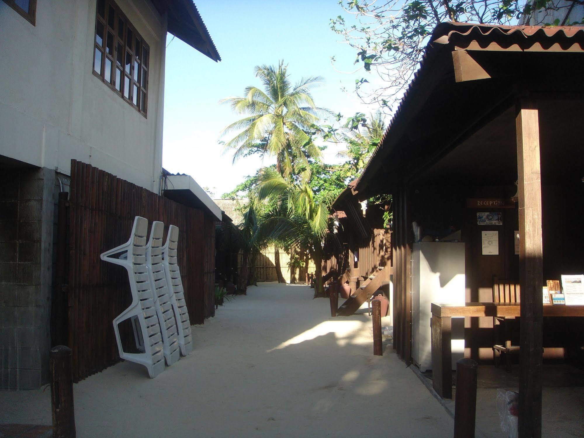 Готель Casitas De Boracay Manoc-Manoc Екстер'єр фото
