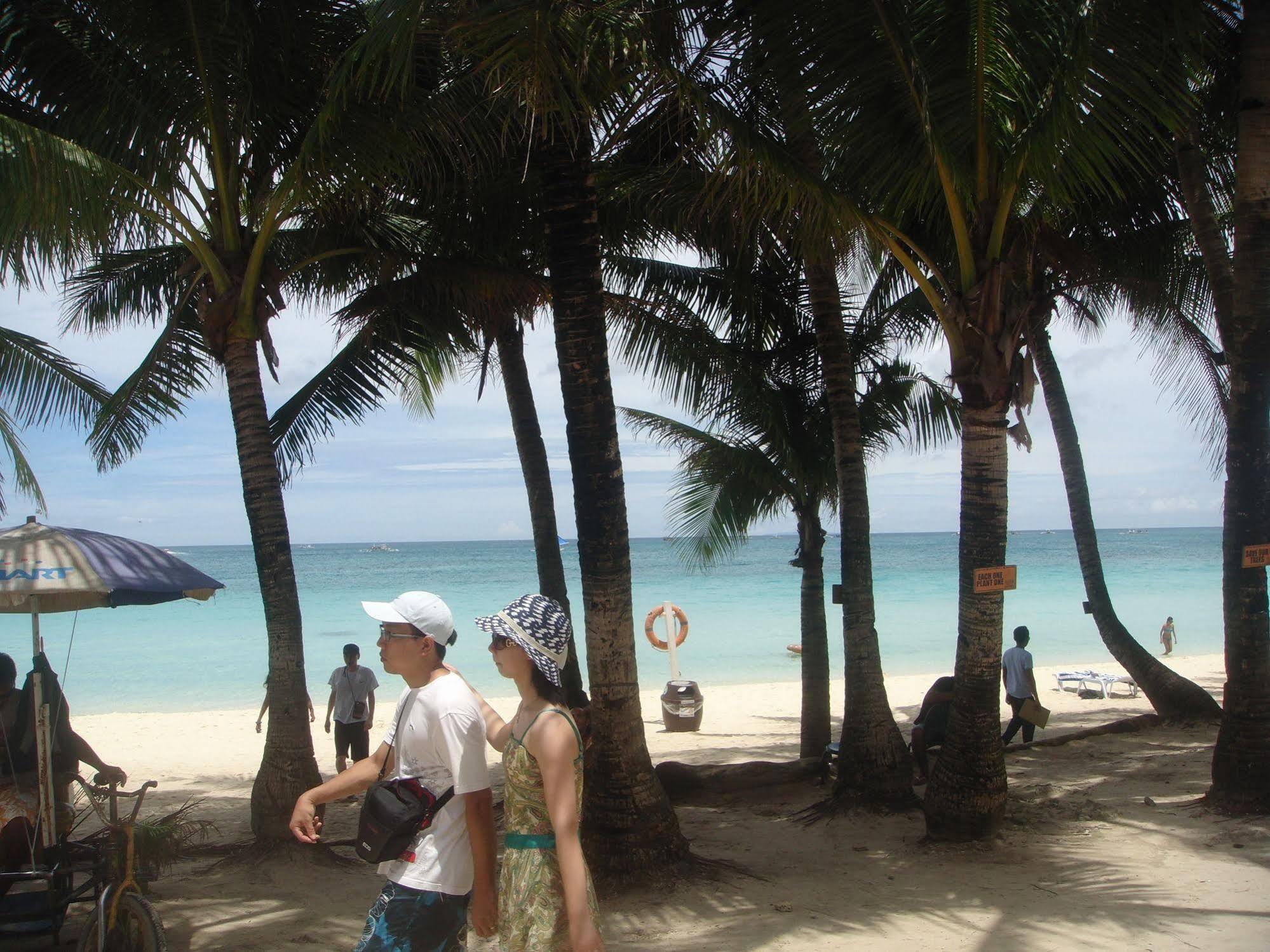 Готель Casitas De Boracay Manoc-Manoc Екстер'єр фото