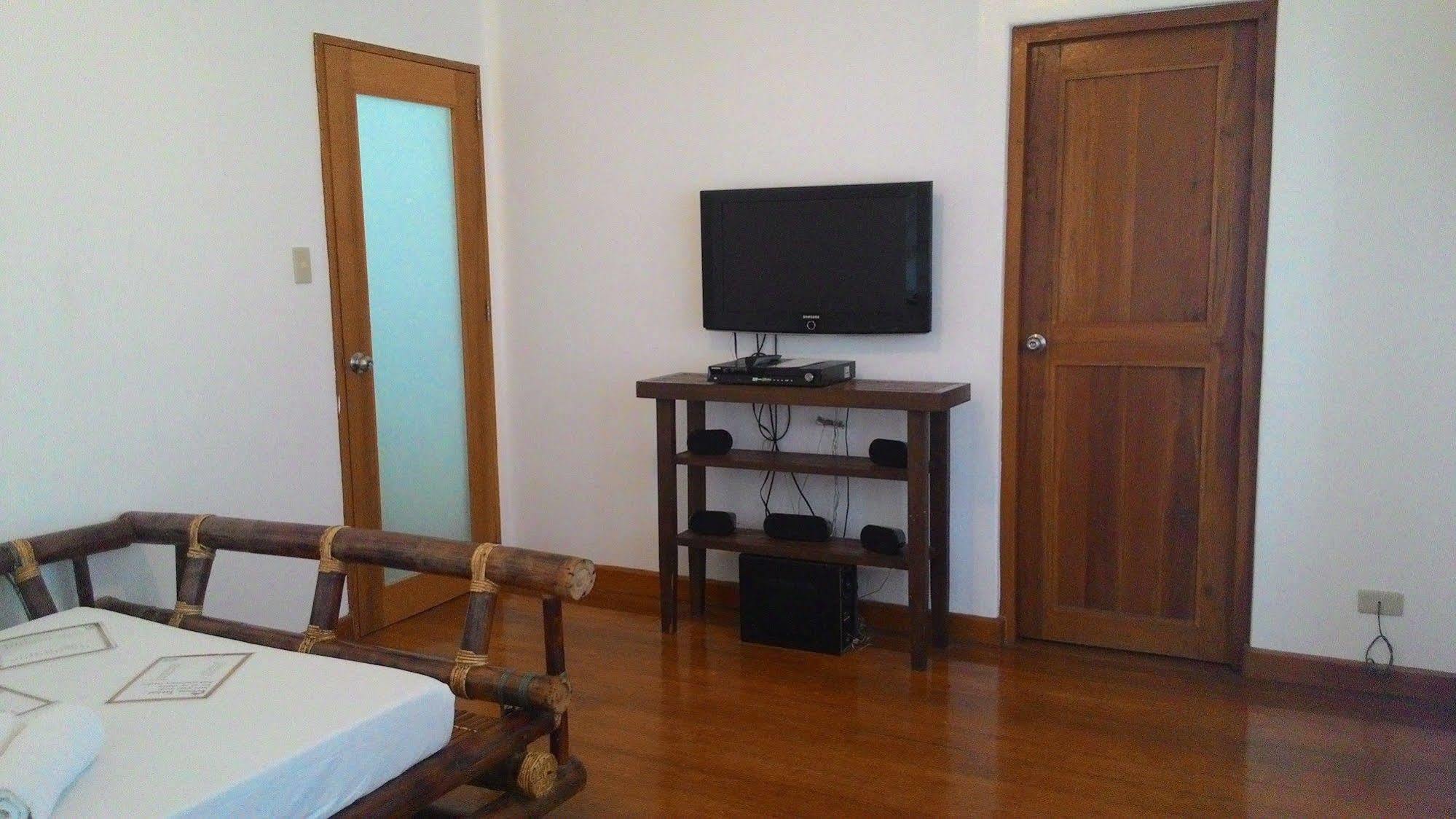 Готель Casitas De Boracay Manoc-Manoc Екстер'єр фото