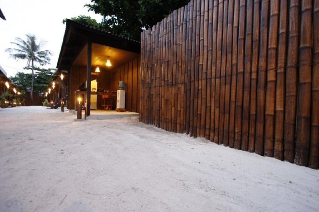 Готель Casitas De Boracay Manoc-Manoc Екстер'єр фото